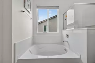 1225 Rosales Ln, Hollister, CA 95023 - Photo 21