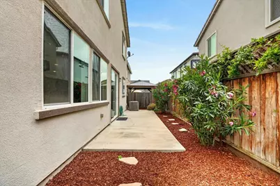 1225 Rosales Ln, Hollister, CA 95023 - Photo 49