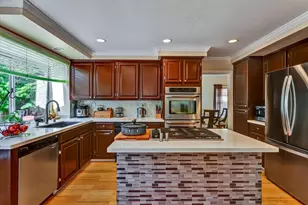 5065 Muirwood Dr, Pleasanton, CA 94588 - Photo 7