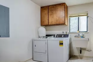 10675 Club House Ln, Cupertino, CA 95014 - Photo 29