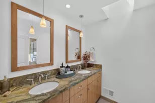 21030 Canyon View Dr, Saratoga, CA 95070 - Photo 43