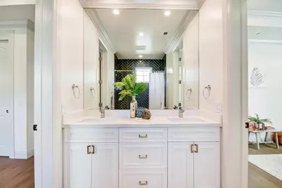 1516 Los Montes Dr, Burlingame, CA 94010 - Photo 27