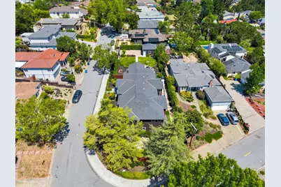 1516 Los Montes Dr, Burlingame, CA 94010 - Photo 39