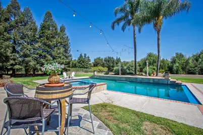 10746 Green Valley Dr, Gilroy, CA 95020 - Photo 19