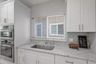 1343 Araujo St, San Jose, CA 95131 - Photo 29