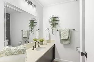 451 Dela Vina 107, Monterey, CA 93940 - Photo 13