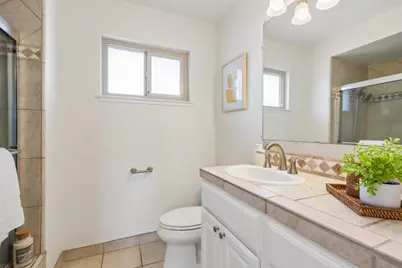 1379 Adobe Ct, San Jose, CA 95118 - Photo 19