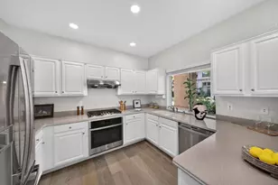 180 Espinosa Ln, Mountain View, CA 94043 - Photo 17