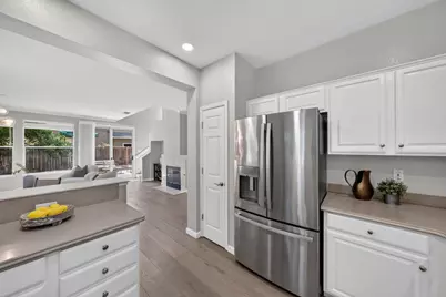 180 Espinosa Ln, Mountain View, CA 94043 - Photo 19