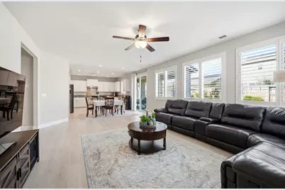 1196 Wildrose Dr, Hollister, CA 95023 - Photo 5
