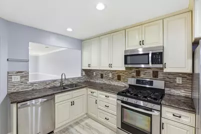 17125 Creekside Cir, Morgan Hill, CA 95037 - Photo 5