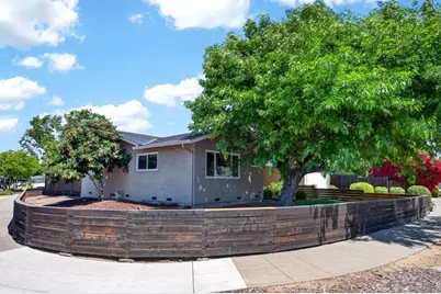 2393 Stratford Dr, San Jose, CA 95124 - Photo 33