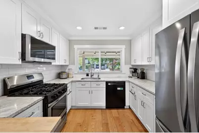 2393 Stratford Dr, San Jose, CA 95124 - Photo 13