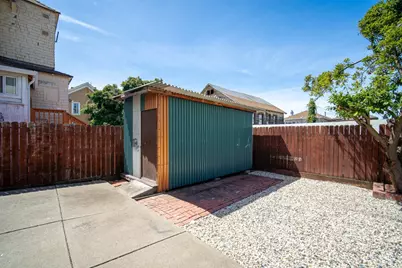 1221 E 19th St, Oakland, CA 94606 - Photo 57