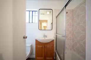 1221 E 19th St, Oakland, CA 94606 - Photo 33