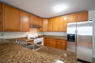 1221 E 19th St, Oakland, CA 94606 - Photo 11