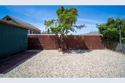 1221 E 19th St, Oakland, CA 94606 - Photo 65
