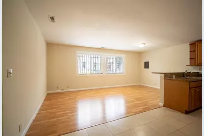 1221 E 19th St, Oakland, CA 94606 - Photo 9