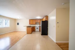 1221 E 19th St, Oakland, CA 94606 - Photo 13
