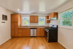 1035-1037 Warfield Ave, Oakland, CA 94610 - Photo 7