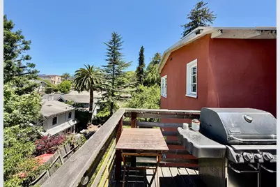 1035-1037 Warfield Ave, Oakland, CA 94610 - Photo 17