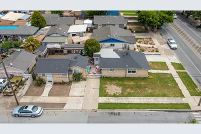 694 Central Ave, Hollister, CA 95023 - Photo 1