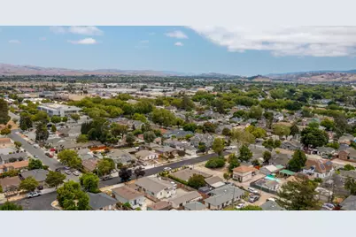 694 Central Ave, Hollister, CA 95023 - Photo 25