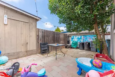 694 Central Ave, Hollister, CA 95023 - Photo 17