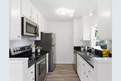 905 W Middlefield Rd 972, Mountain View, CA 94043 - Photo 5
