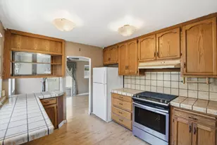 3181 Maddux Dr, Palo Alto, CA 94303 - Photo 13