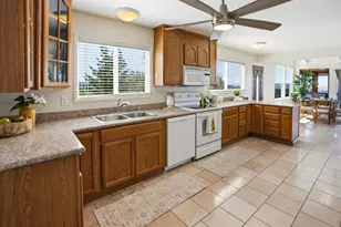 18568 Favre Ridge Rd, Los Gatos, CA 95033 - Photo 13