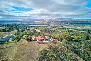 5 Winding Oaks Dr, Pleasanton, CA 94566 - Photo 97