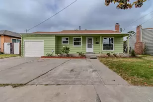 111 Mayfair Dr, Salinas, CA 93905 - Photo 1