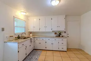 111 Mayfair Dr, Salinas, CA 93905 - Photo 9