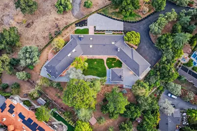 26201 Dori Ln, Los Altos Hills, CA 94022 - Photo 119