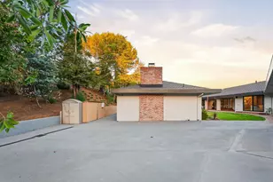 26201 Dori Ln, Los Altos Hills, CA 94022 - Photo 91