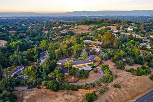 26201 Dori Ln, Los Altos Hills, CA 94022 - Photo 121