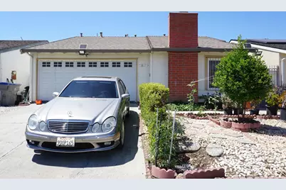 1829 Platinum Ct, San Jose, CA 95116 - Photo 1
