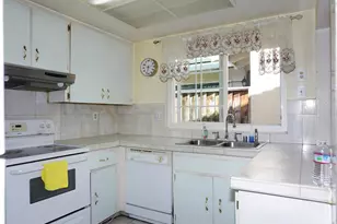 1829 Platinum Ct, San Jose, CA 95116 - Photo 17