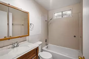 1271 Juniper Dr 7, Gilroy, CA 95020 - Photo 13
