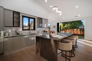 806 Emily Dr, Mountain View, CA 94043 - Photo 17