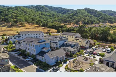 6389 Laguna Seca Ln, Gilroy, CA 95020 - Photo 33