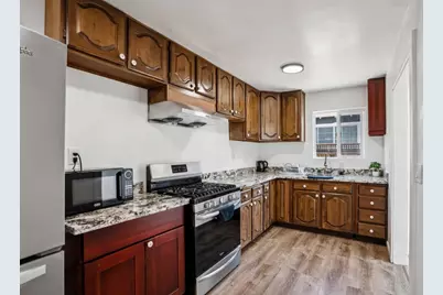 240 Berkshire Ave, Redwood City, CA 94063 - Photo 9