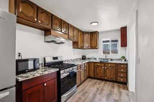 240 Berkshire Ave, Redwood City, CA 94063 - Photo 9