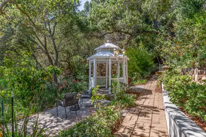 10955 Stonebrook Dr, Los Altos, CA 94024 - Photo 37