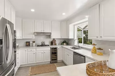 10955 Stonebrook Dr, Los Altos, CA 94024 - Photo 19