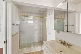 10955 Stonebrook Dr, Los Altos, CA 94024 - Photo 35