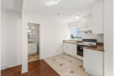 10955 Stonebrook Dr, Los Altos, CA 94024 - Photo 33