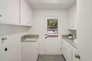 10955 Stonebrook Dr, Los Altos, CA 94024 - Photo 31