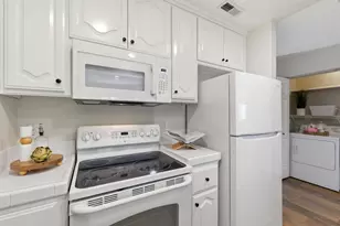 576 W Parr Ave 21, Los Gatos, CA 95032 - Photo 15